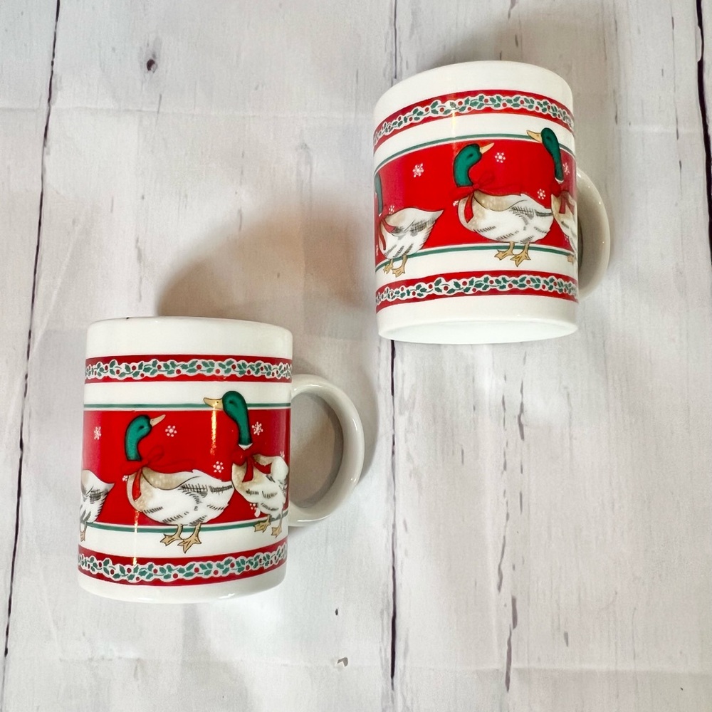 Vintage Christmas Mallard Duck Mugs Set of 2 Holiday Holly Berry Cottagecore - Picture 4 of 8